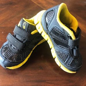 Boys Champion Black/Yellow Running Shoes